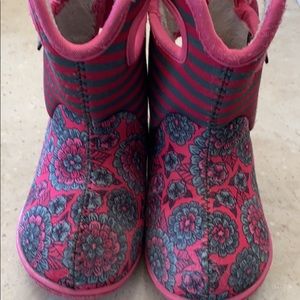 BOGS toddler girl size 7